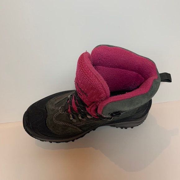 Columbia Insulated Hiking Boots - Picture 6 of 6